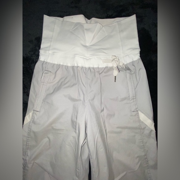 Cropped lululemon athletic pants - Picture 4 of 7